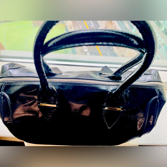 Salvatore Ferragamo Large “speedy” style patent leather bag - Picture 4 of 16